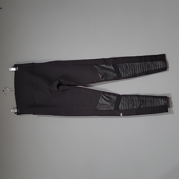 High-Waist Moto Legging - Picture 3 of 4